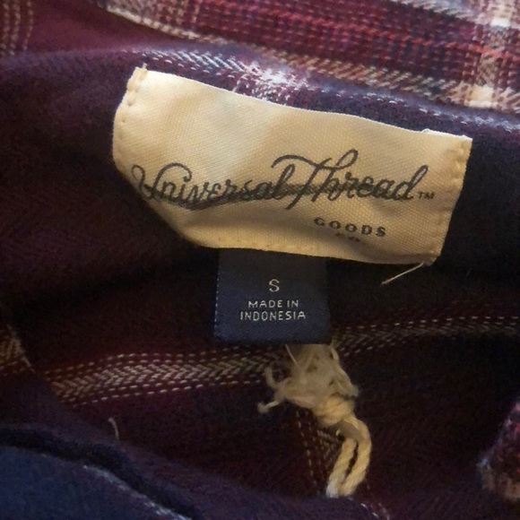 Universal Thread Plaid Button Down Blouse - Picture 3 of 8